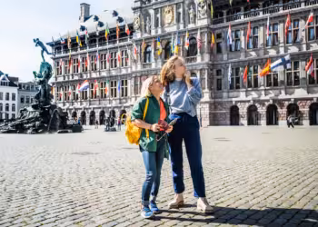 Antwerpenaren worden City Hosts en maken bezoekers wegwijs in hun stad