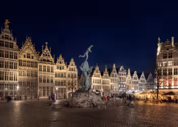 Antwerpen dooft verlichting gebouwen en monumenten voor Nacht van de Duisternis