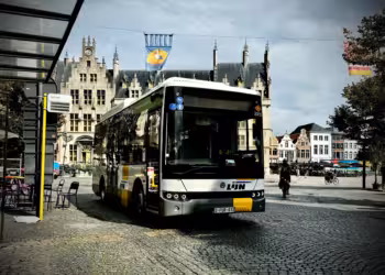 De Lijn stelt Mechelse elektrische bussen voor