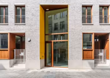 Stad realiseert 20 nieuwe budgethuurwoningen in de Oudemansstraat