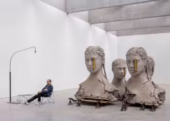 Xavier Hufkens presenteert een grootschalige tentoonstelling van Mark Manders