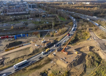 Komend weekend grote verkeershinder verwacht voor plaatsen werfbrug over A12 vanuit Nederland