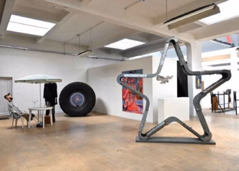 SOFACQ Gallery laat het werk van Xavier Mary in dialoog gaat met de collectie van Peter Rodrigues