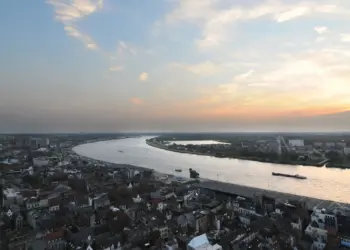 Strooidiensten paraat voor ijzel