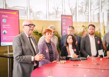 Primeur – Provinciehuis ontvangt 167 beleidsmakers van 52 steden en gemeenten uit alle hoeken van de provincie