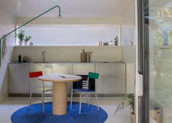 Het Belgische keukenmerk sistem viert haar vijfde verjaardag met de opening van een nieuwe showroom in Gent