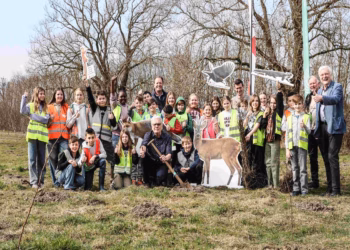 Laatste provinciale plantactie van het seizoen is een succes: 1750 boompjes de grond in