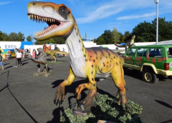 JURASSIC EXPO KOMT MET HELE FAMILIE VOORHISTORISCHE DIEREN NAAR ANTWERPEN