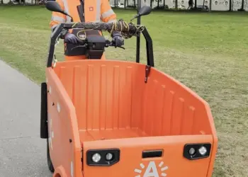 Antwerpen zet elektrische bolderkarren in voor schonere parken en pleinen