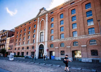 District Ekeren draagt laatste archiefstukken over aan het FelixArchief