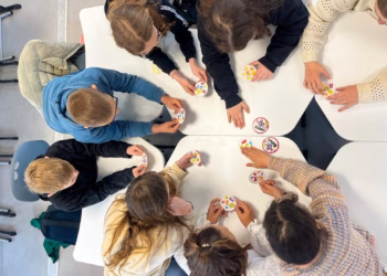 9 op 10 leerkrachten lager onderwijs willen vaker gezelschapsspellen gebruiken in de klas