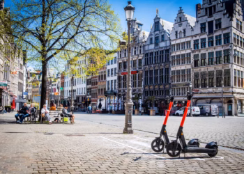 Uitbreiding no park zone voor deelsteps binnen Leien