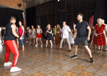 District Antwerpen Danst, de hele zomer lang initiaties