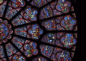 Van kathedraal tot klanklaboratorium: hoe architectuur de muziekgeschiedenis veranderde