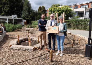 Edegemse OLFA 3 Eiken bekroont haar vergroende speelplaats met ontvangst label Groene Oases