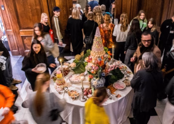 Vrouwenzaken / Zakenvrouwen opent
