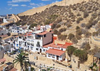 ALICANTE, bruisende havenstad aan de Costa Blanca
