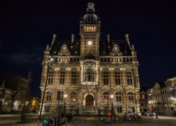 Antwerpen dooft verlichting gebouwen en kunstwerken voor Nacht van de Duisternis