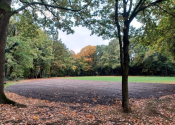 Park Zellaer: oud basketbalveld maakt plaats voor groen
