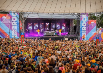 Pennenzakkenrock 2026: Tweedaags festival en splinternieuwe website online!