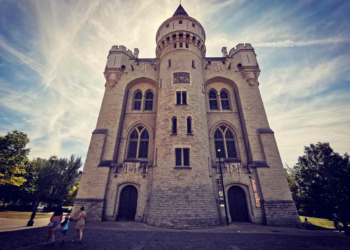 Hallepoort – Renovatiewerken aan het dak en het houten buitenschrijnwerk