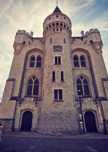 Hallepoort – Renovatiewerken aan het dak en het houten buitenschrijnwerk