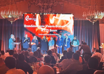 Leerlingen PTS Boom winnen prestigieuze Fireforum Award met levensreddende duikerskooi voor brandweer