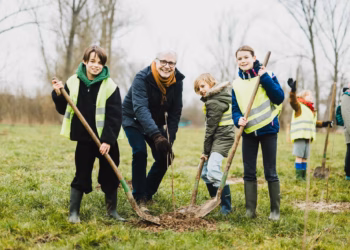 Meer dan 5 hectare en 10.000 bomen: Provincie start plantseizoen met grootste aanplant sinds 2018