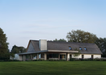 Decancq Vercruysse Architects viert zijn vijfjarig bestaan met vijf nieuwe woonprojecten in België
