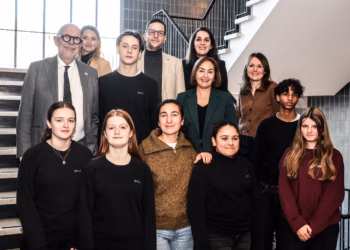 Minister Demir en schepen Ait Daoud maken kennis met pilootproject GRIP op PIVA: rust en structuur als basis voor sterk leren