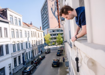 Voer een akoestisch label naar analogie met het EPC-label in