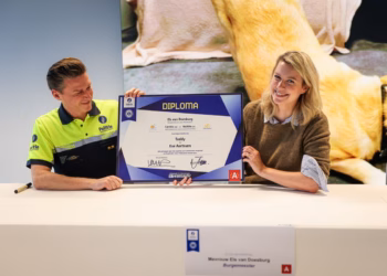 Politiezone Antwerpen neemt emotionele zorghond in dienst
