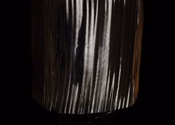 Een filmische installatie door Elias Van Orshaegen en Maarten Van Meerbeeck tijdens Milan Design Week