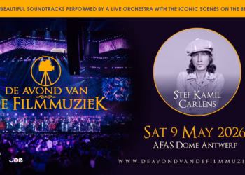STEF KAMIL CARLENS ZINGT ‘MAD WORLD’ OP DE AVOND VAN DE FILMMUZIEK