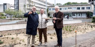 Campus PIVA bloeit op: feestelijke opening van een groene, koele schoolsite