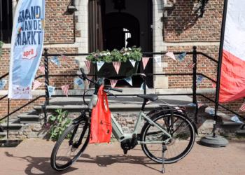 Boodschappen op vrijdagmarkt leveren Charlotte uit Aartselaar een e-bike op