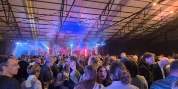 Feestavond levert bijna 20.000 euro op voor alzheimeronderzoek