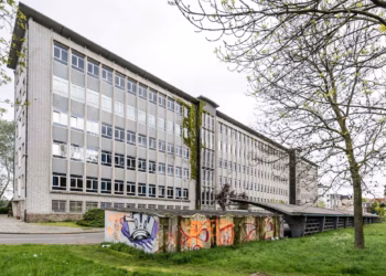 Afbraak gebouw Desguinlei 33 markeert nieuwe stap in heraanleg omgeving Ring