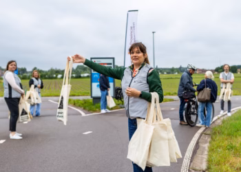 Provincie Antwerpen bedankt fietsers op Wereldfietsdag met actie op de F11 in Lier