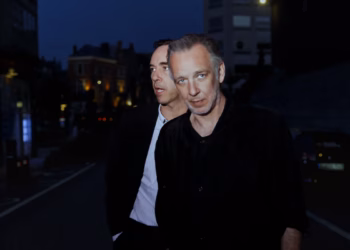 2manydjs draait een gratis set tijdens de pre-party van Design Museum Gent