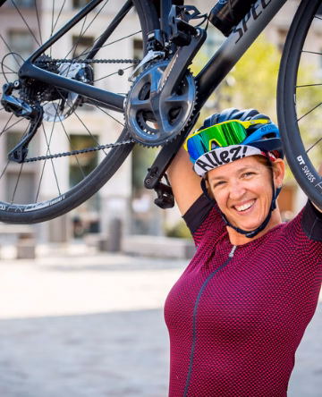 Eerste editie van het Linkeroever Criterium brengt koerssfeer naar Linkeroever
