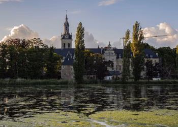 Grootschalige kunsttentoonstelling Verweven Landschappen brengt 24 kunstenaars samen in Abdij van Park