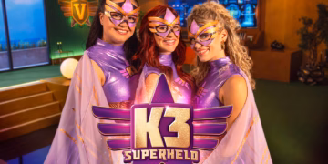 K3  duikt helemaal in de wereld van de Superhelden!