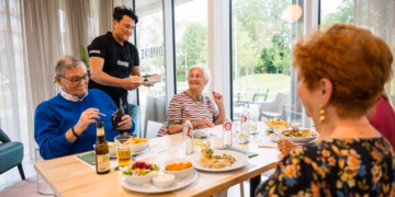 Nieuwe buurtbistro Kombine Tuinwijk feestelijk geopend in Merksem