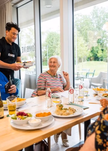Nieuwe buurtbistro Kombine Tuinwijk feestelijk geopend in Merksem