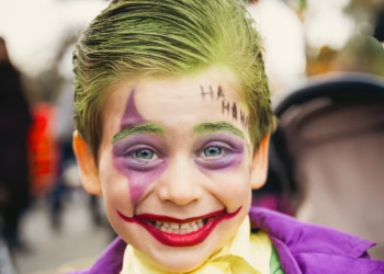 Halloweenfeest tovert CO Nova om tot griezelig dorp vol spektakel
