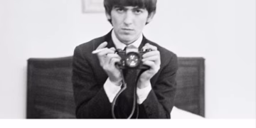 Nooit eerder gepubliceerde foto’s van George Harrison