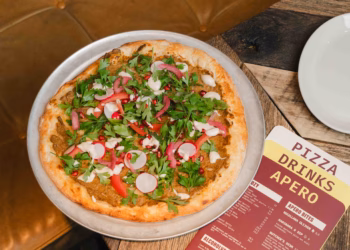 Otomat lanceert nieuwe Friends of Otomat-pizza met Libanese chef Ghina Bazzi