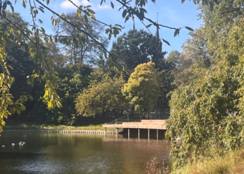 Ponton Stadsparkvijver feestelijk ingehuldigd