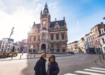 Start restauratiewerken districtshuis Borgerhout